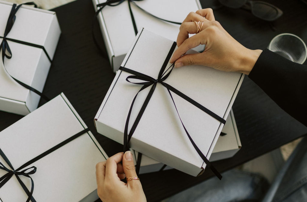 Solving Common Problems When Ordering Custom Gifts Online