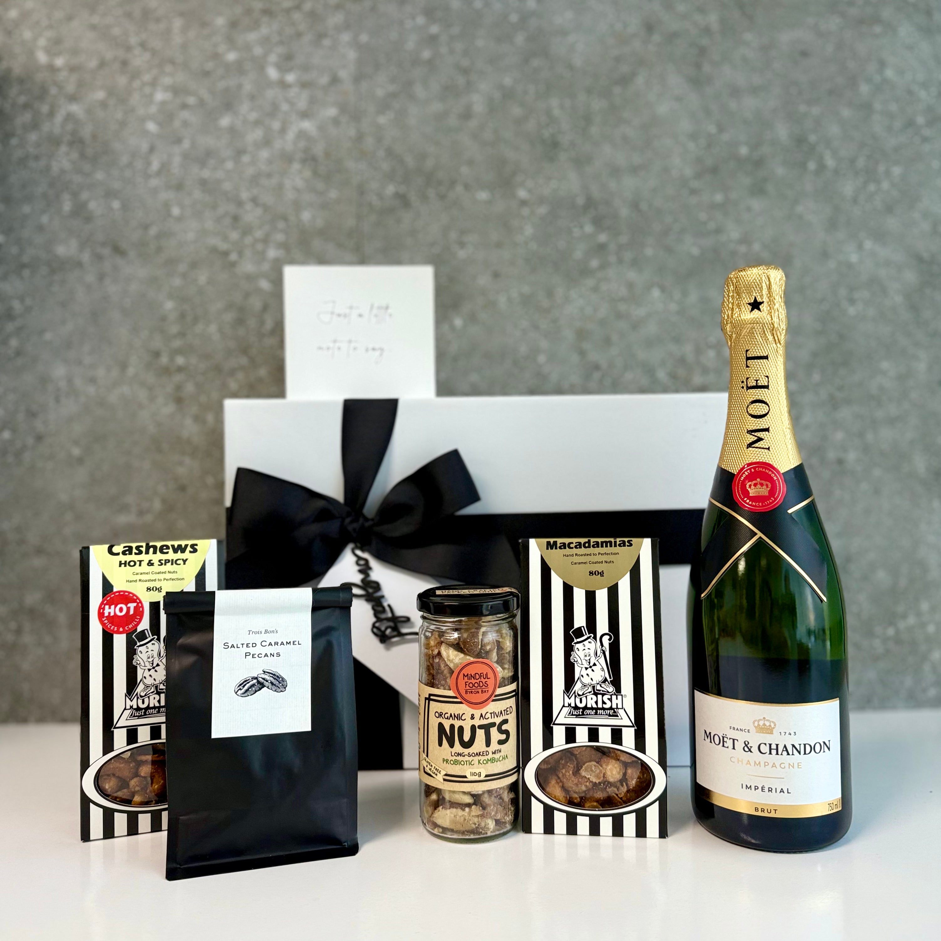 CHIC CELEBRATION