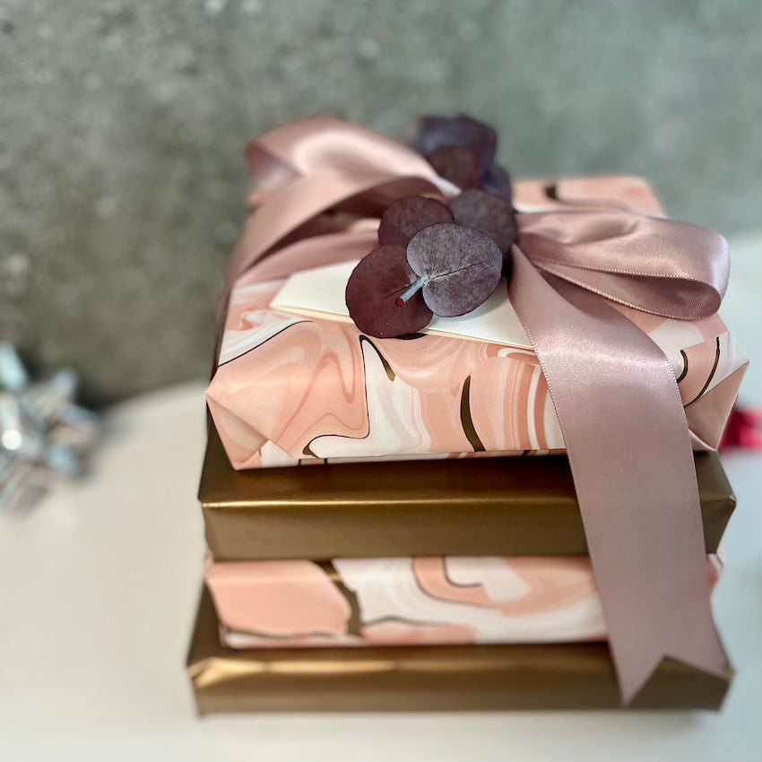 FESTIVE CHOCOLATE GIFT TOWER